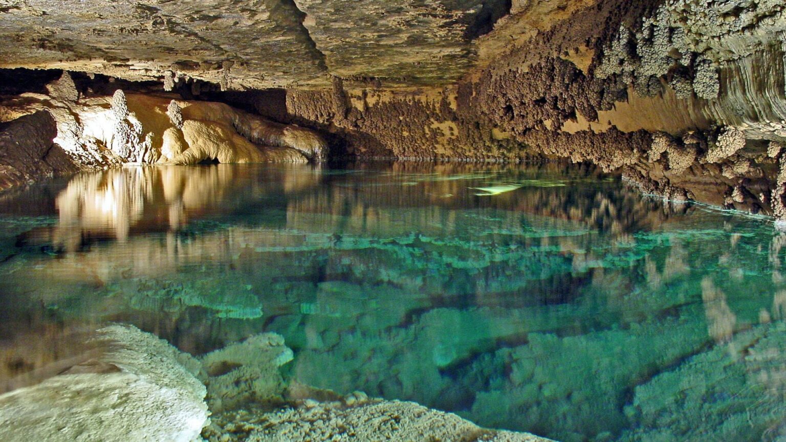 Welcome driftless karst trail